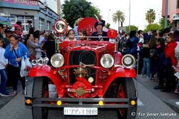 La Cabalgata Real recorre la zona comercial de Los Llanos de Telde (Foto Antonio Alí y Francisco Javier Santana)